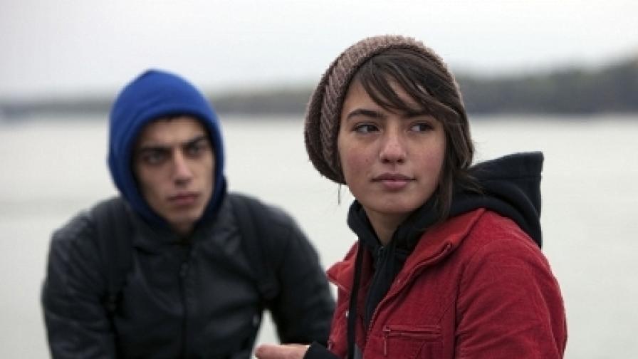 Кадър от Филма "Аве" с Анжела Недялкова и Ованес Торосян