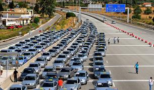 Стачката на таксиметровите шофьори в Гърция стана безсрочна