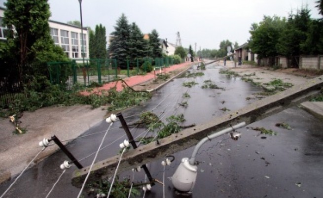 Жена загина при буря в Полша