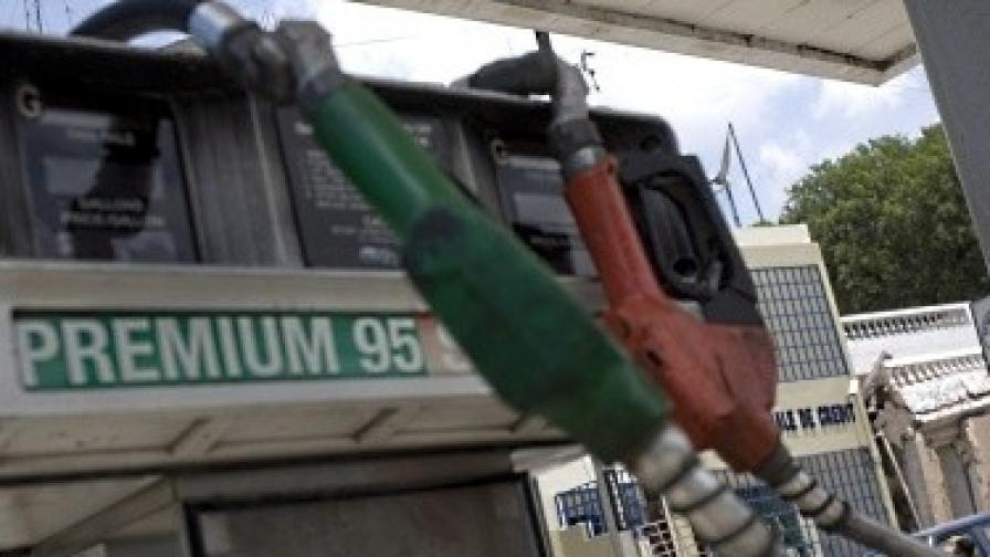 Гърция: Контрол върху цените на бензина
