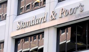 "Уолстрийт" плаче, но туризмът е доволен 