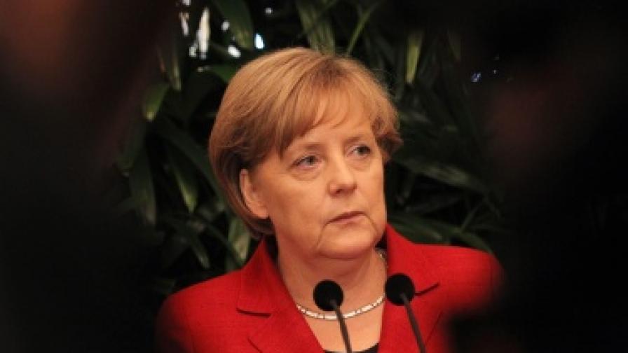 Германците не вярват на Ангела Меркел