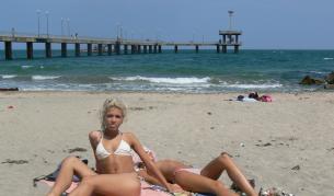 Огромни вълни и силно мъртво вълнение в Бургас