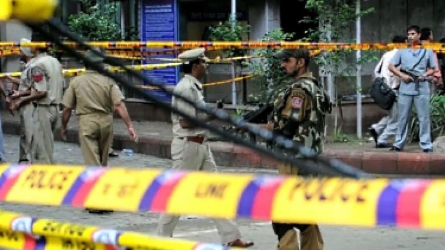 Полицията отцепи района около сградата на Върховния съд в Делхи