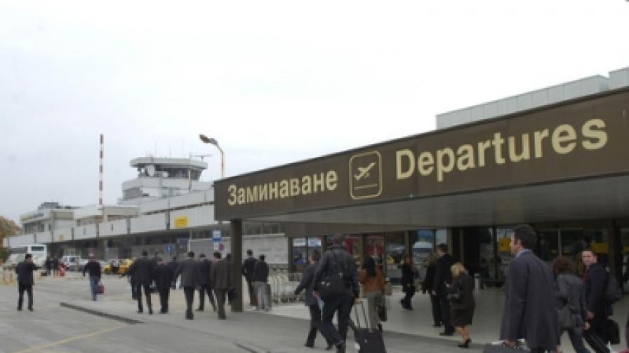 От няколко години летищата във Варна и Бургас са сочени като добри примери за публично-частно партньорство