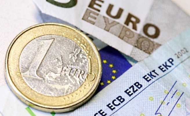 Еврото с рекорден 10-годишен спад