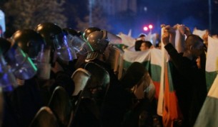 Безредици по време на протестите за Катуница в страната