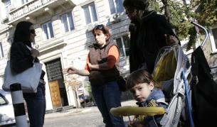 Само няколко души на протеста на майките