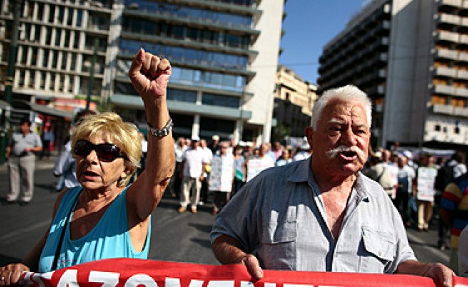 Гърция ще престане да изплаща пенсии на над 100 хил. пенсионери