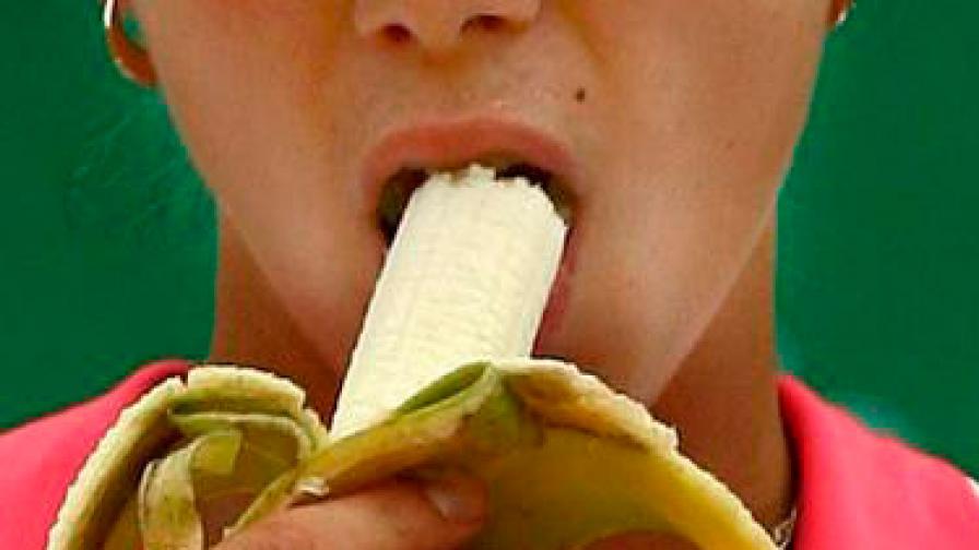 Яденето на банан е сексуален тормоз?