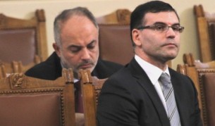 Финансовият минситър Симеон Дянков и колегата му от МТСП Тотю Младенов