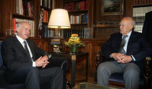 Георгиос Папандреу и Каролос Папуляс