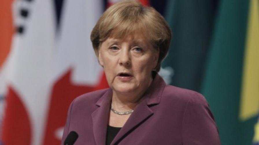 Меркел: Без референдуми за ЕС в Германия