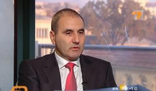 Цветан Цветанов - вицепремиер и министър на вътрешните работи по време на интервюто му в студиото на ТВ7