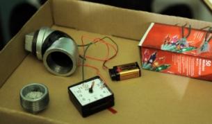 Арест за американец, правил бомба по списание на "Ал Кайда"