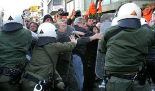 През ноември 2012 г. служители и граждани опитаха да окупират административна сграда на гръцката електрическа компания Public Power Corporation`s в Атина