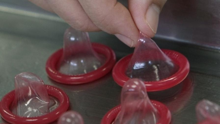 Румънските шпиони борят терористи с... презервативи
