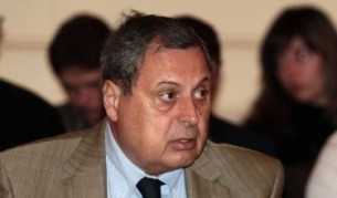 Божидар Данев, председател на Българската стопанска камара, говори от името на  национално представителните работодателски и синдикални организации