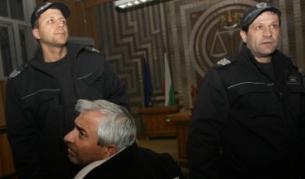 Ромските босове остават в ареста