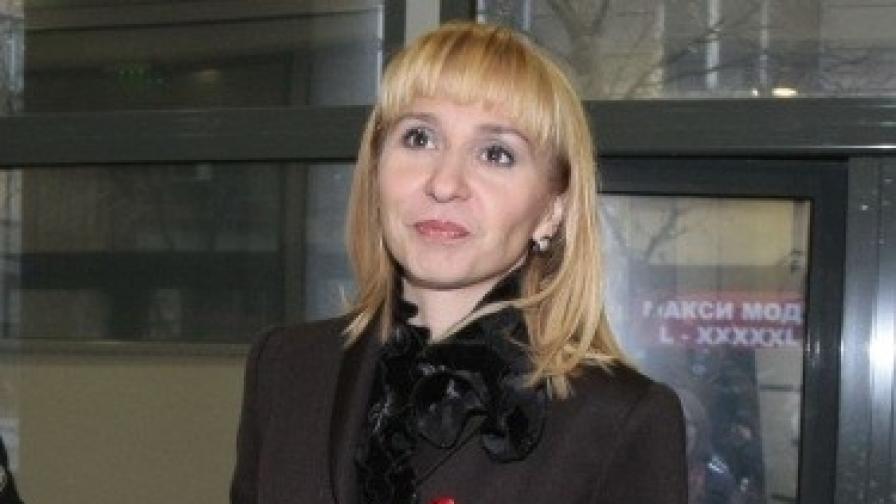 Министър Ковачева: Очакваме присъди по знакови дела