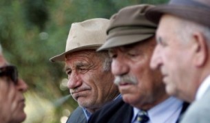 Намаляват българите в трудоспособна възраст 