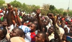 Нигерия: Намалиха бензина след масови протести