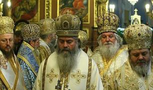 Св. Синод се покая пред патриарх Максим