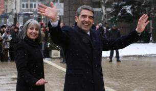 Президентът Росен Плевнелиев и вицепрезидентът Маргарита Попова на влизане в сградата на Президентството, неделя, 22 януари 2012 г.