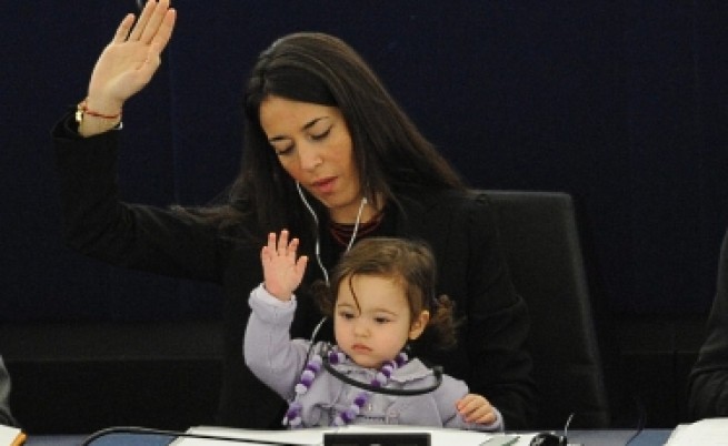 С бебета в Европейския парламент?