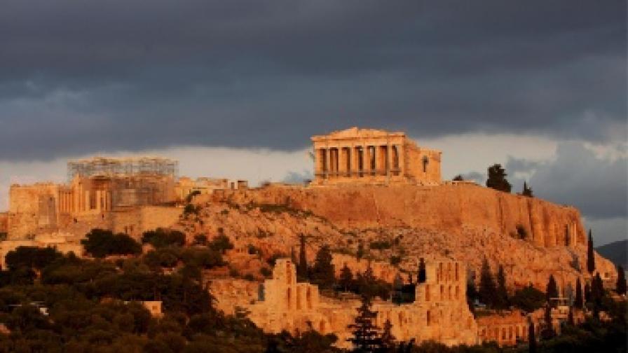 Гърците кътали милиарди под дюшеци