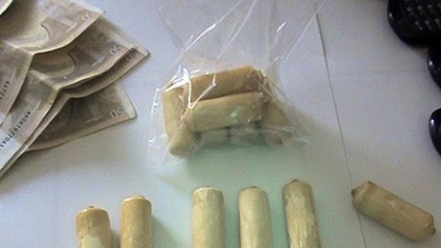 Българин, погълнал 800 грама кокаин, хванаха във Франция