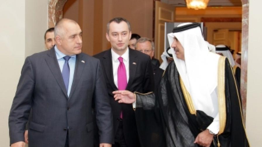 Министър-председателят Бойко Борисов и премиерът на Катар шейх Хамад бен Джасем бен Джабер Ал Тани на закриването на българо-катарския бизнес форум в Доха<br />