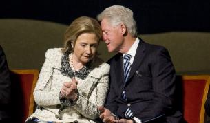 Кръстиха летище на Бил и Хилари Клинтън