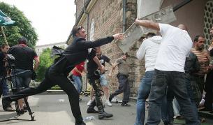 Седем души са с обвинения за боя пред джамията