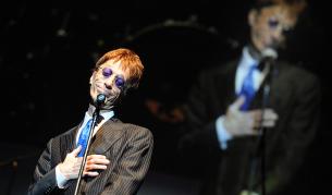 Робин Гиб от "Би Джийс" е в кома