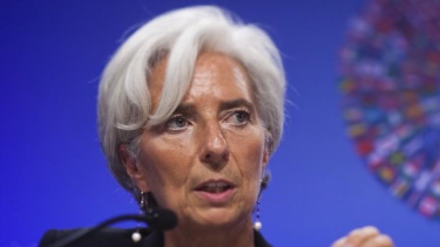 МВФ вижда "тъмни облаци на хоризонта"