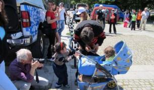 Протест на родители: Не сме доставчици на храна