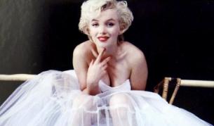Никой не купи голи снимки на Монро