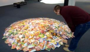 Екоагенцията на ЕС: Храни, лекарства и козметика объркват организма ни