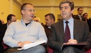 Сергей Станишев и Георги Първанов на отчетно-изборната конференция на районния съвет на БСП в Красно село на 21 април