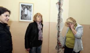 Противоземетръсната шайба в 18 СОУ "Уилям Гладстон" е разцепена, паднал е комин и има разпръснати мазилка и тухли. Напукана е и стена следствие на земетресението. Кметът на столицата Йорданка Фандъкова бе на място в деня на труса на 22 май