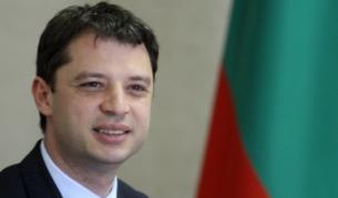 Делян Добрев