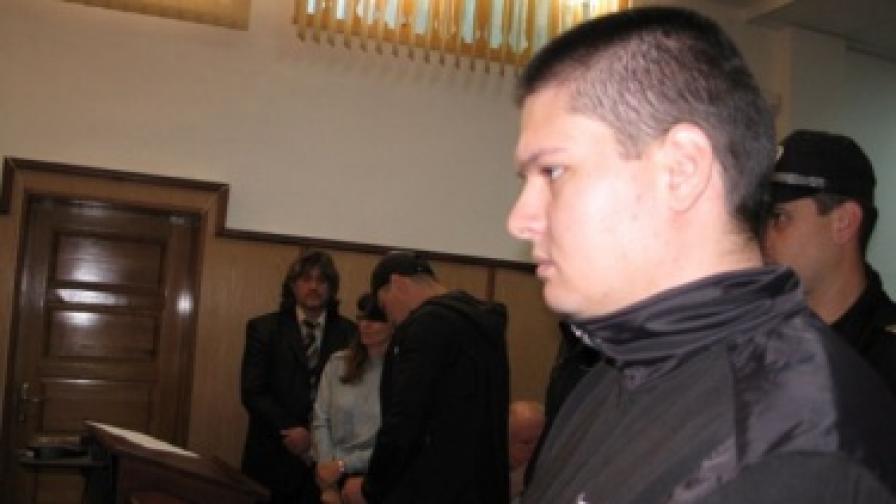 Допълнителна експертиза ще установява имотното състояние на тройния убиец Станислав Методиев