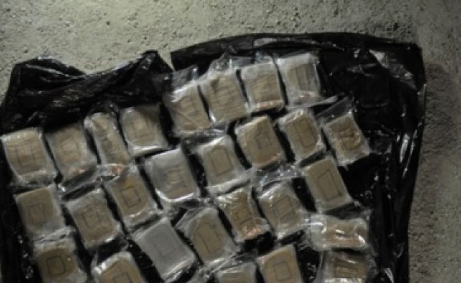 Заловиха 60 кг хероин в ТИР, шофиран от българин