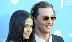 Камила Алвес и Матю Макконъхи