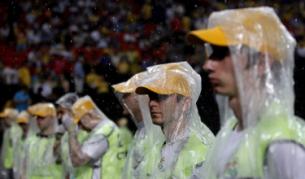 Стюарди на мача между Украйна и Франция на стадиона в Донецк по време на финалите на Европейското първенство по футбол (снимка от 15.06.2012)