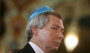 На 19 юли посланикът на САЩ в България Джеймс Уорлик, председателят на Организацията на евреите в България "Шалом" Максим Бенвенисти и кметът на София Йорданка Фандъкова присъстваха на възпоменателна служба в Централната синагога в София