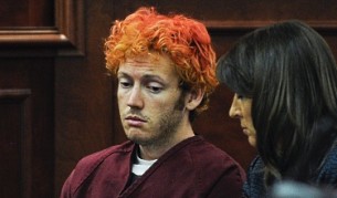 Холмс в съда