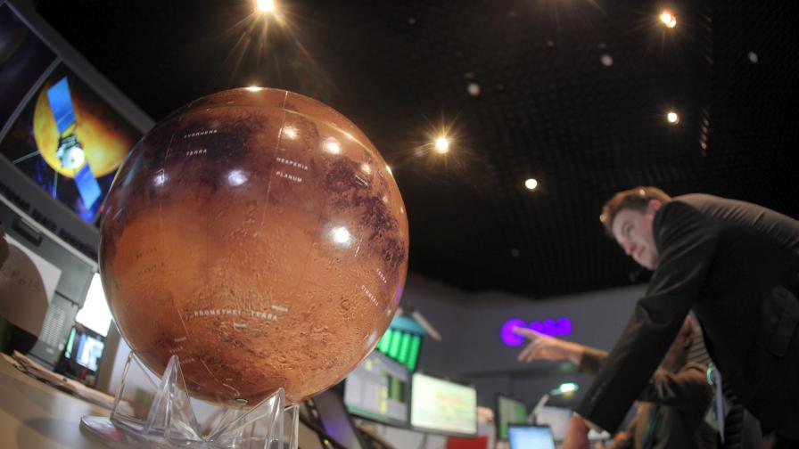Земята праща "ИнСайт" на Марс през 2016 г.