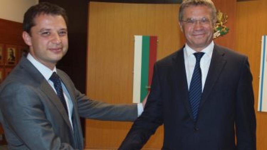 Три важни протокола бяха подписани днес във Варна между България и "Газпром"
